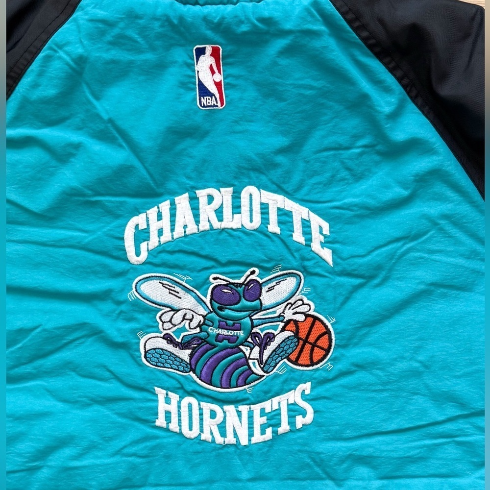 Charlotte Hornets NBA Vtg 1997 Starter Puffer Pullover Jacket Youth Size (M) - Picture 5 of 8